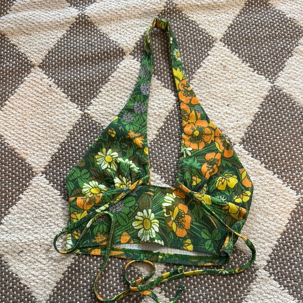 Urban Outfitters Green Floral Crop Top